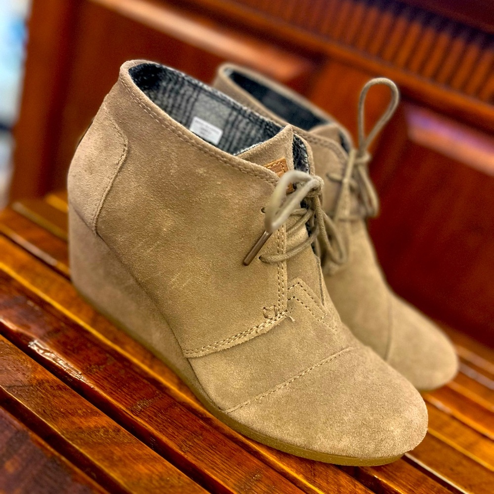 Toms Beige Suede Lace-Up Wedges